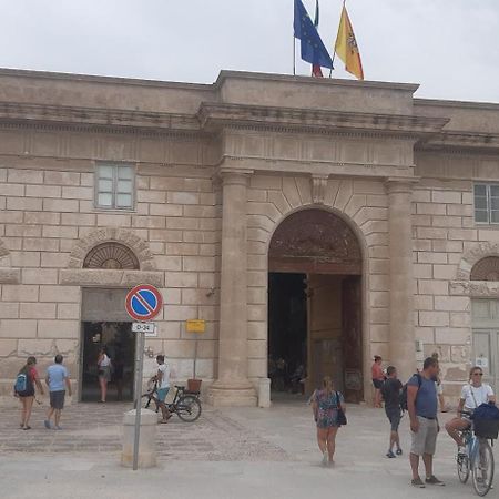Casa Vacanza Spiaggia Praia Favignana Exteriér fotografie